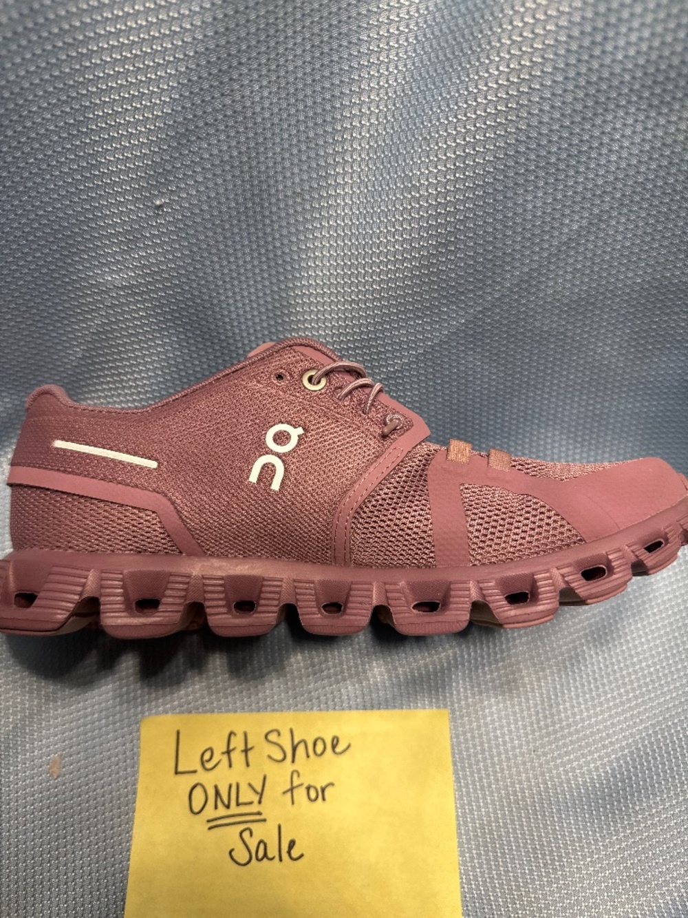 LEFT SHOE ONLY FOR SALE! SWISS BRAND ON RUNNING SHOES SIZE 7